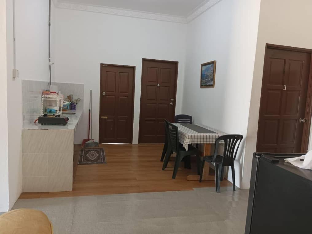 Homestay Lembah Tambunan Kampong Nail Екстер'єр фото