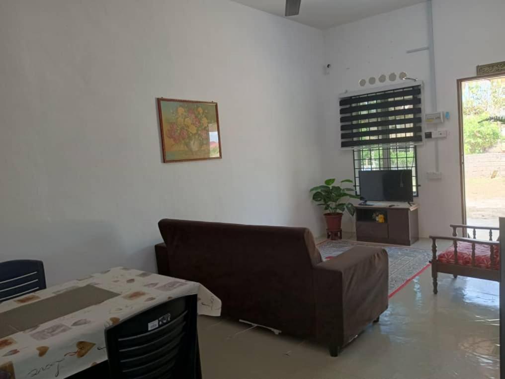 Homestay Lembah Tambunan Kampong Nail Екстер'єр фото